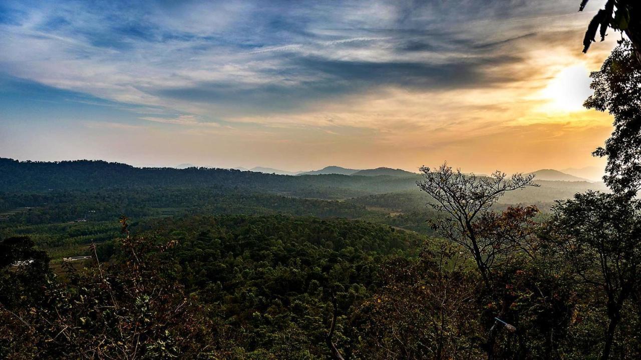 The Porcupine Castle Resort Madikeri Exterior foto